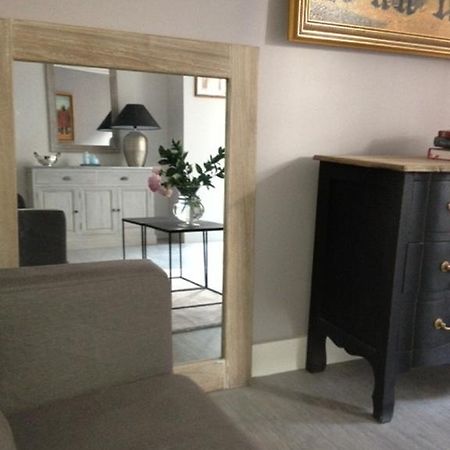 Appartement Cherche-Midi Париж Стая снимка